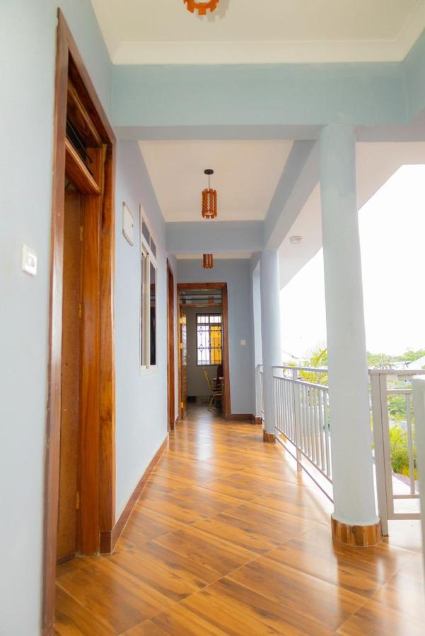 Mangi Mangi Accomodation Нунгви Экстерьер фото